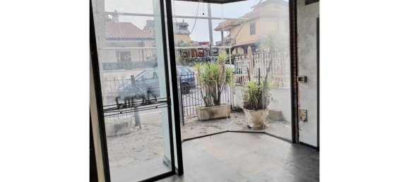 120m² Commercial property in Rome, Italy No. 52033 5