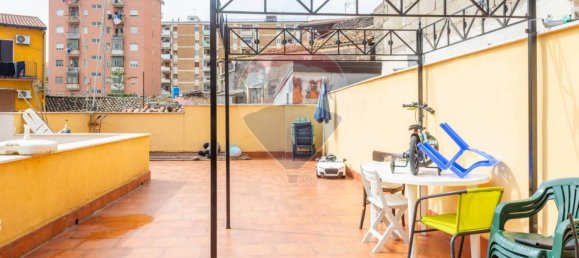 Квартира с 3 спальнями в Катания, Италия № 299410 21