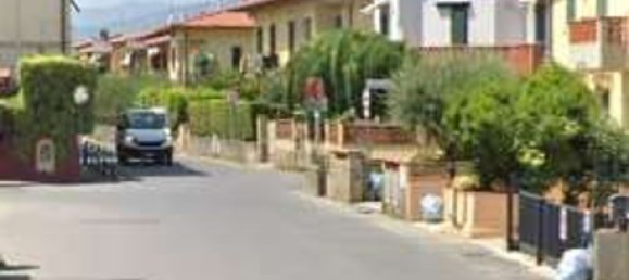 78m² Commercial property in Pistoia, Italy No. 295653 12