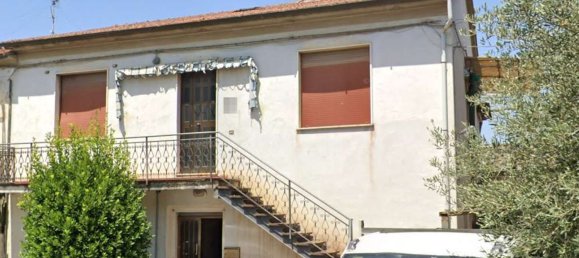 78m² Commercial property in Pistoia, Italy No. 295653 5