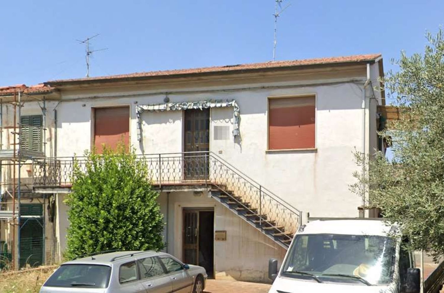 78m² Commercial property in Pistoia, Italy No. 295653
