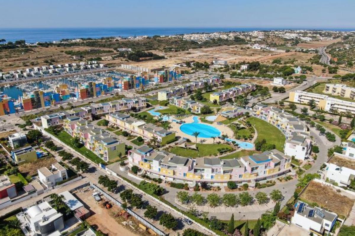 Магазин 43м² в Албуфейра, Португалия № 8106