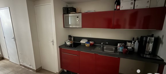 300m² Building in Angers, France No. 300007 15