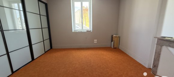 300m² Building in Angers, France No. 300007 9