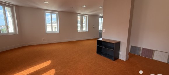 300m² Building in Angers, France No. 300007 11