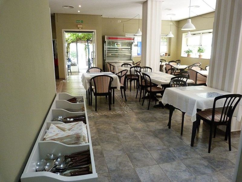  Commercial property in Salobrena, Spain No. 220696