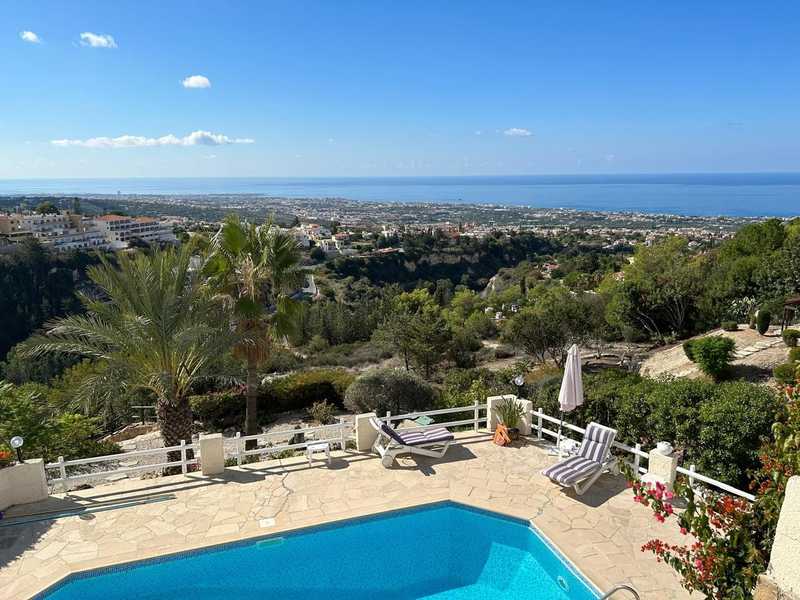 3 bedrooms Villa in Tala, Cyprus No. 20976