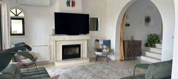 3 bedrooms Villa in Tala, Cyprus No. 20976 8