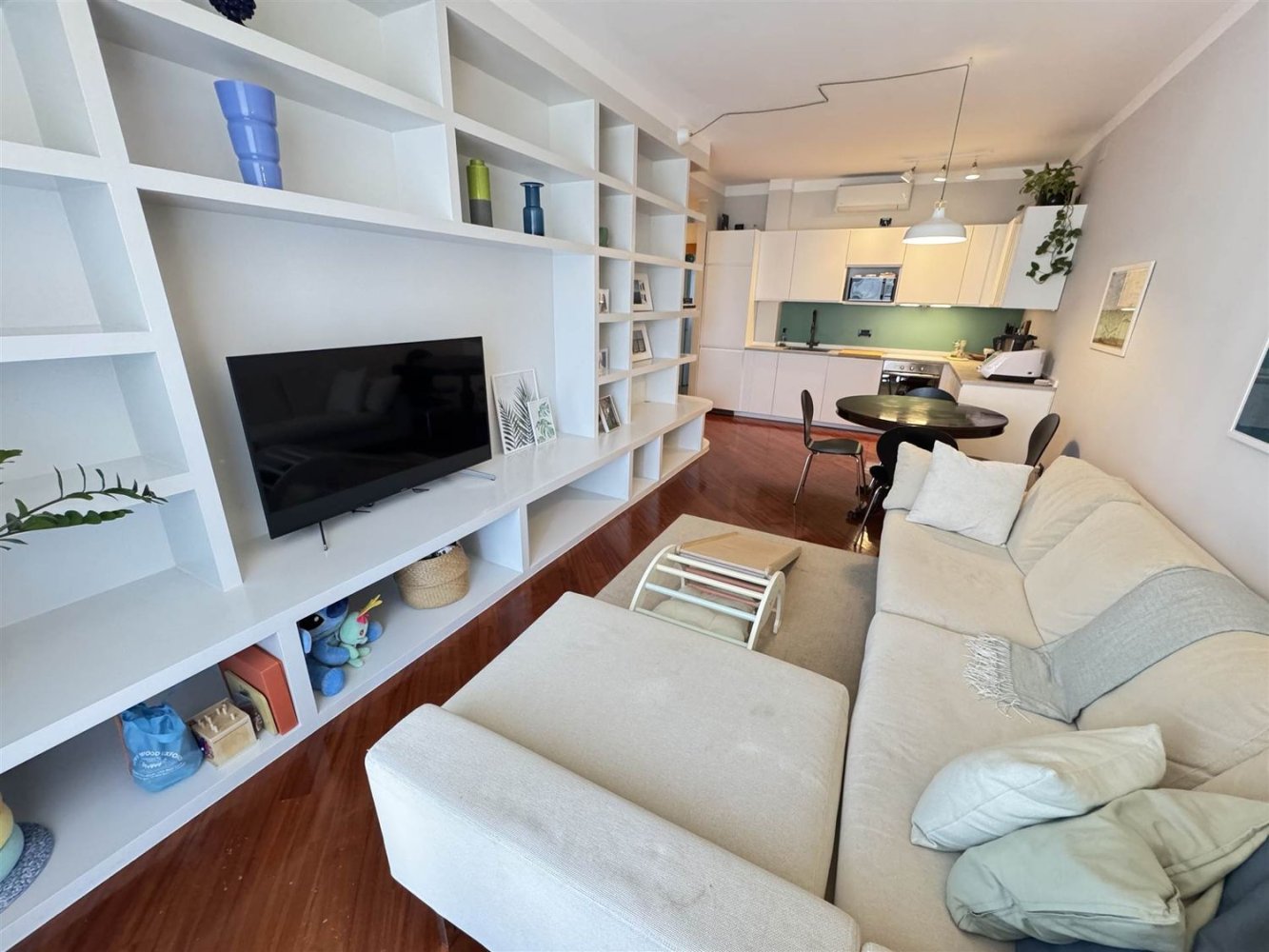 3 bedrooms Apartment in Milan, Italy No. 397555