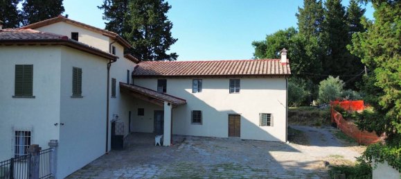 5 bedrooms House in Scandicci, Italy No. 324422 11