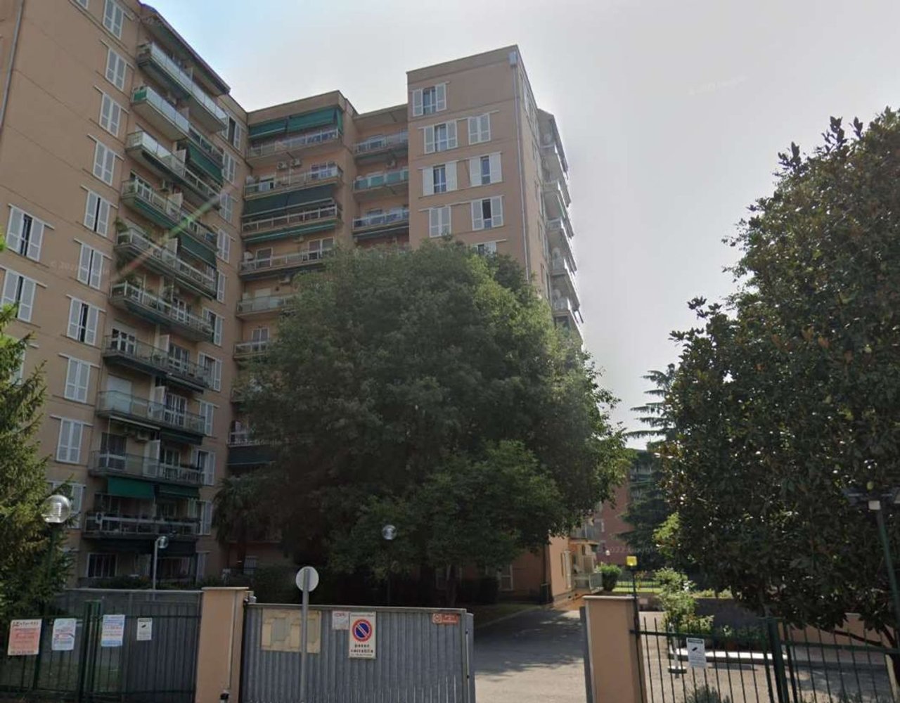 2-salle Appartement à Sesto San Giovanni, Italy No. 96938