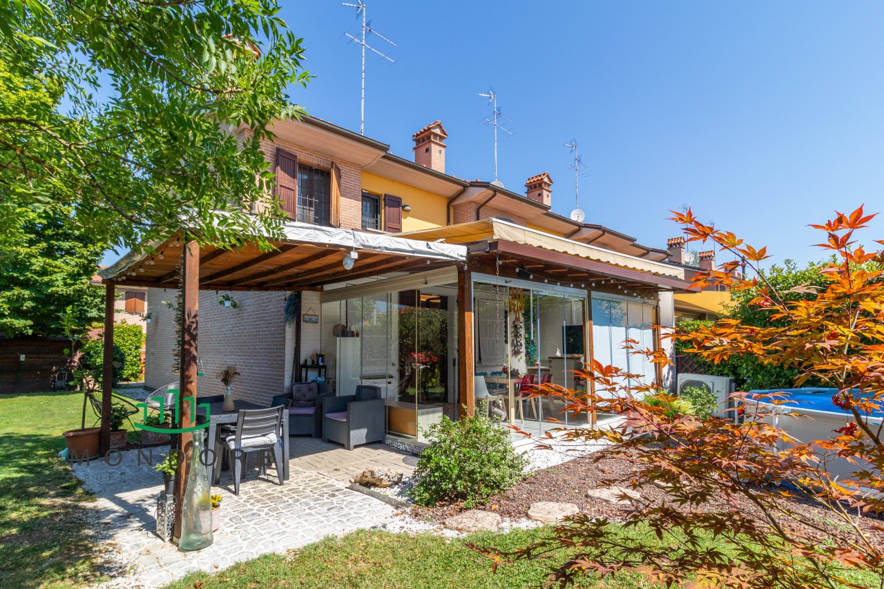 Villa de 2 dormitorios en San Giovanni in Persiceto, Italy No. 354368