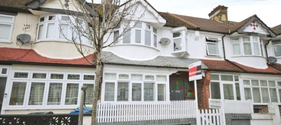 3 bedrooms House in Thornton Heath, United Kingdom No. 11600 2