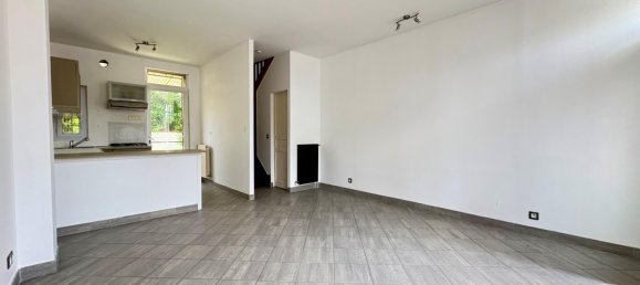 3 bedrooms House in Conflans-Sainte-Honorine, France No. 279809 2