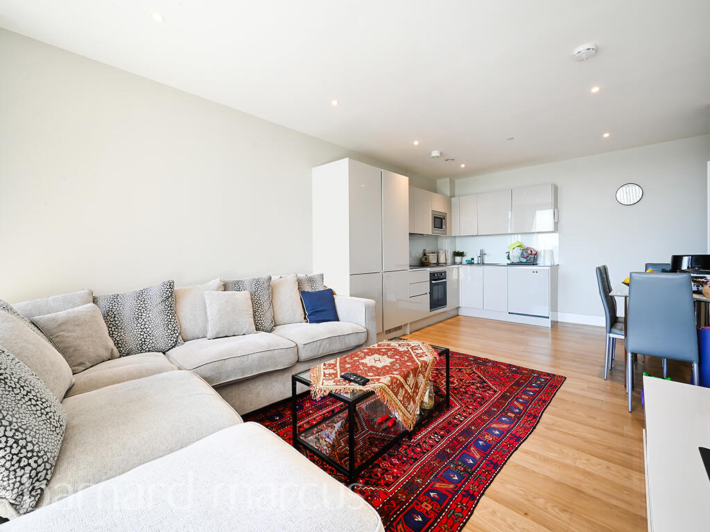 2 bedrooms Apartment in London, United Kingdom No. 9629