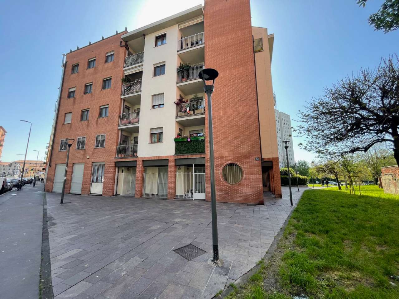 3-Zimmer Wohnung in Milan, Italy, Nr. 246407