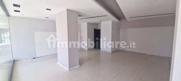 2 rooms Commercial property in Bastia Umbra, Italy No. 134022 5