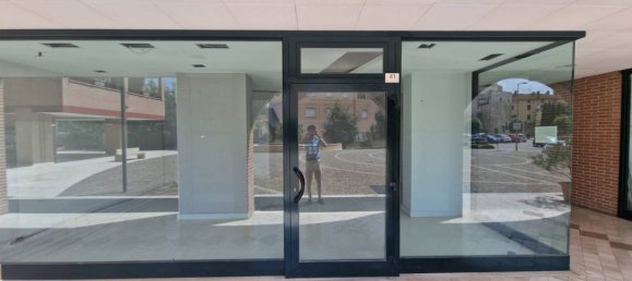 2 rooms Commercial property in Bastia Umbra, Italy No. 134022 2