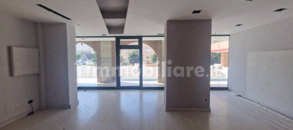 2 rooms Commercial property in Bastia Umbra, Italy No. 134022 7