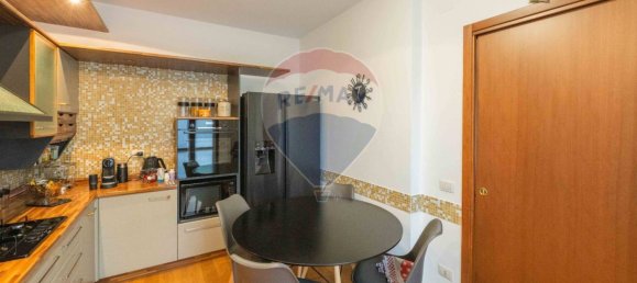 2 Schlafzimmer Wohnung in Seriate, Italy, Nr. 301934 10