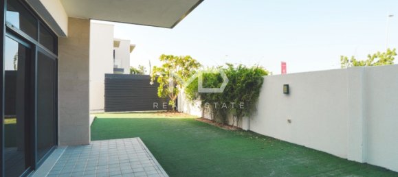 4 bedrooms Villa in Yas Island, UAE No. 47649 42