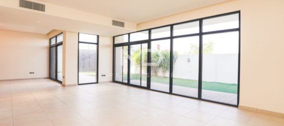 4 bedrooms Villa in Yas Island, UAE No. 47649 2