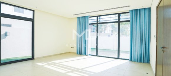 4 bedrooms Villa in Yas Island, UAE No. 47649 31