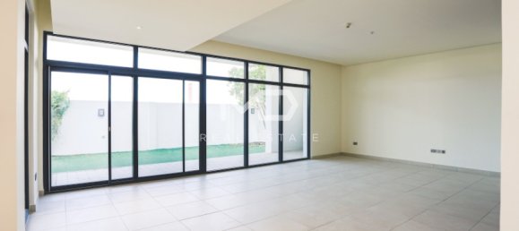 4 bedrooms Villa in Yas Island, UAE No. 47649 5