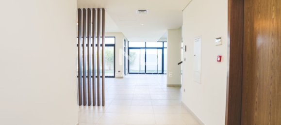 4 bedrooms Villa in Yas Island, UAE No. 47649 14