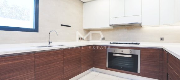 4 bedrooms Villa in Yas Island, UAE No. 47649 12