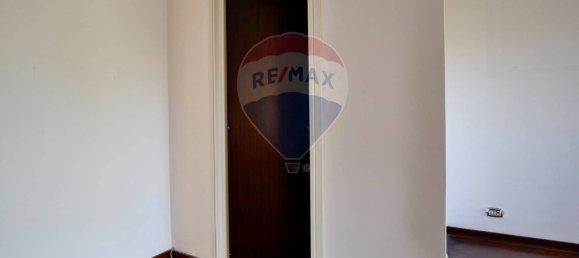 3 Schlafzimmer Wohnung in Bari, Italy, Nr. 43356 8