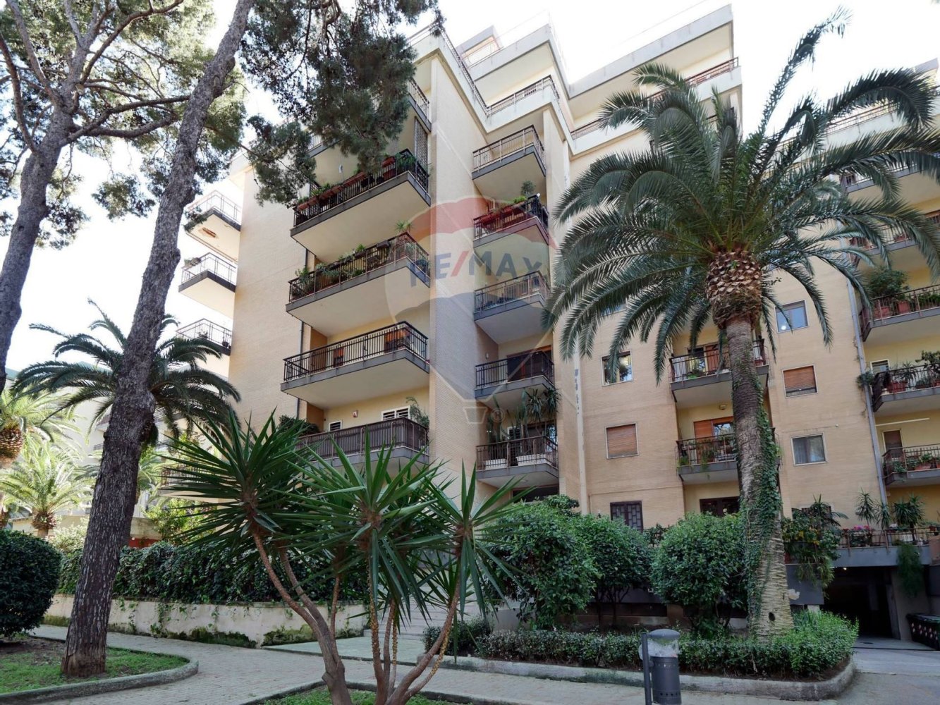 3 Schlafzimmer Wohnung in Bari, Italy, Nr. 43356