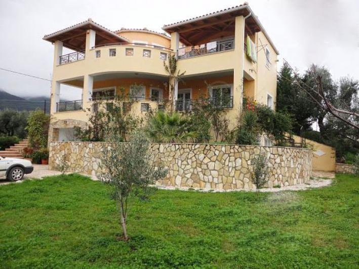 4 bedrooms Commercial property in Zakynthos, Greece No. 583