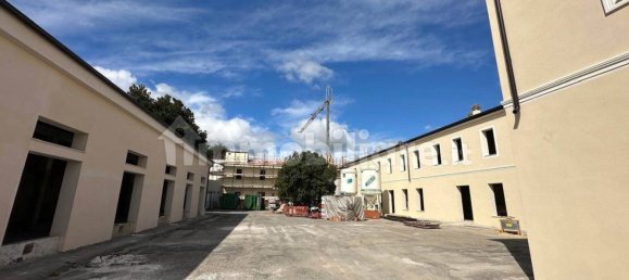 Duplex T2 em Campi Bisenzio, Italy N.º 9865 5