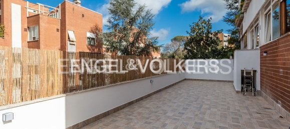 2 bedrooms Apartment in Rome, Italy No. 130002 11