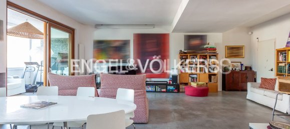 2 bedrooms Apartment in Rome, Italy No. 130002 2