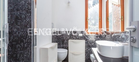 2 bedrooms Apartment in Rome, Italy No. 130002 9