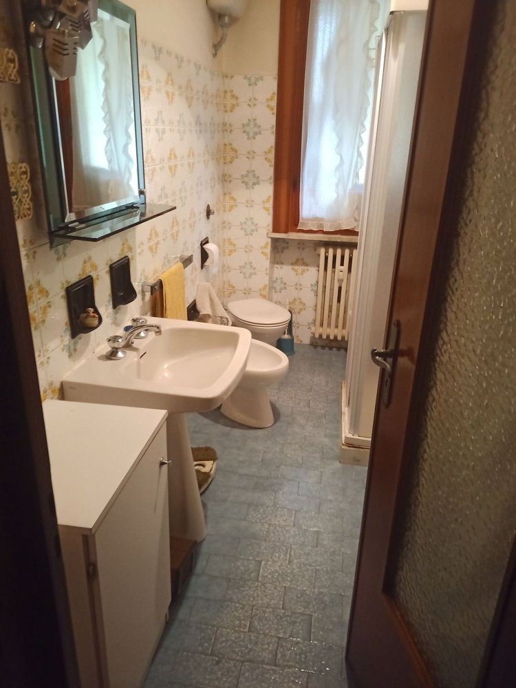 9غرفة شقة في Savona, Italy رقم 256889