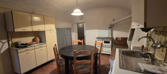 5 rooms Apartment in Castelnuovo Berardenga, Italy No. 107632 3