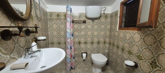 5 rooms Apartment in Castelnuovo Berardenga, Italy No. 107632 9