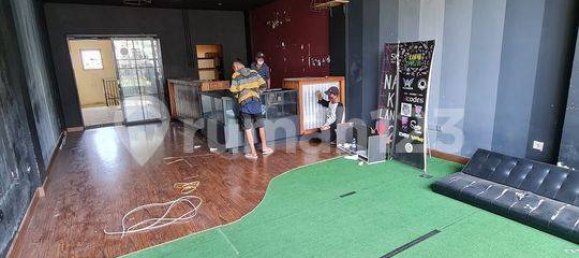 270m² Shop in Tangerang City, Indonesia No. 1429 11