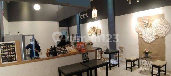 270m² Shop in Tangerang City, Indonesia No. 1429 23