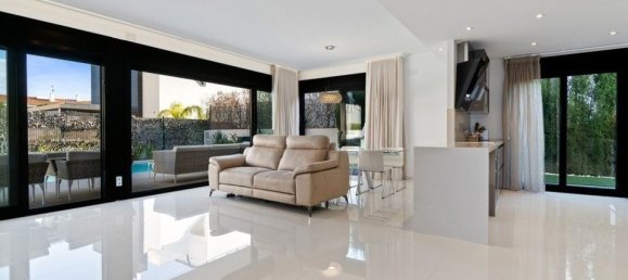 3 Schlafzimmer Villa in Alicante, Spain, Nr. 184721 3