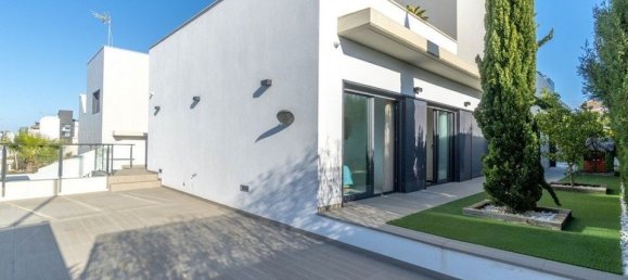 3 Schlafzimmer Villa in Alicante, Spain, Nr. 184721 34