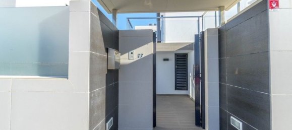 3 Schlafzimmer Villa in Alicante, Spain, Nr. 184721 24