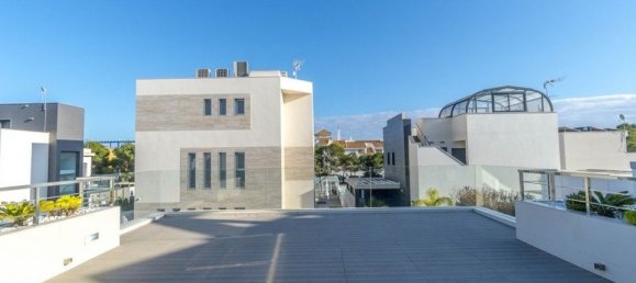 3 Schlafzimmer Villa in Alicante, Spain, Nr. 184721 32