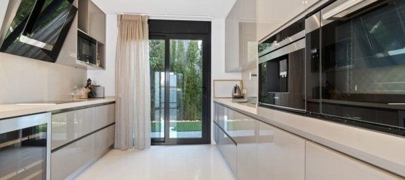 3 Schlafzimmer Villa in Alicante, Spain, Nr. 184721 11