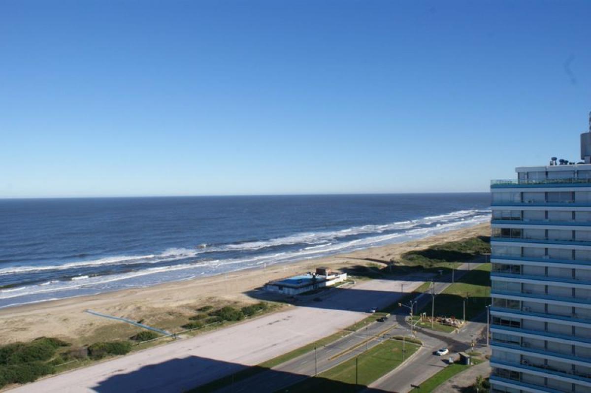 Квартира с 3 спальнями в Мальдонадо, Уругвай № 11002