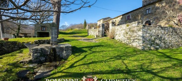 70 rooms Castles in Talla, Italy No. 281380 18