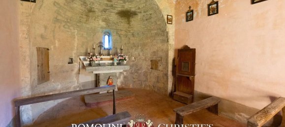 70 rooms Castles in Talla, Italy No. 281380 2